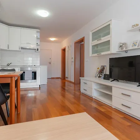 Apartment Martin Makarska, Close To The