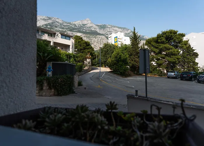 アパート Martin Makarska, Close To The
